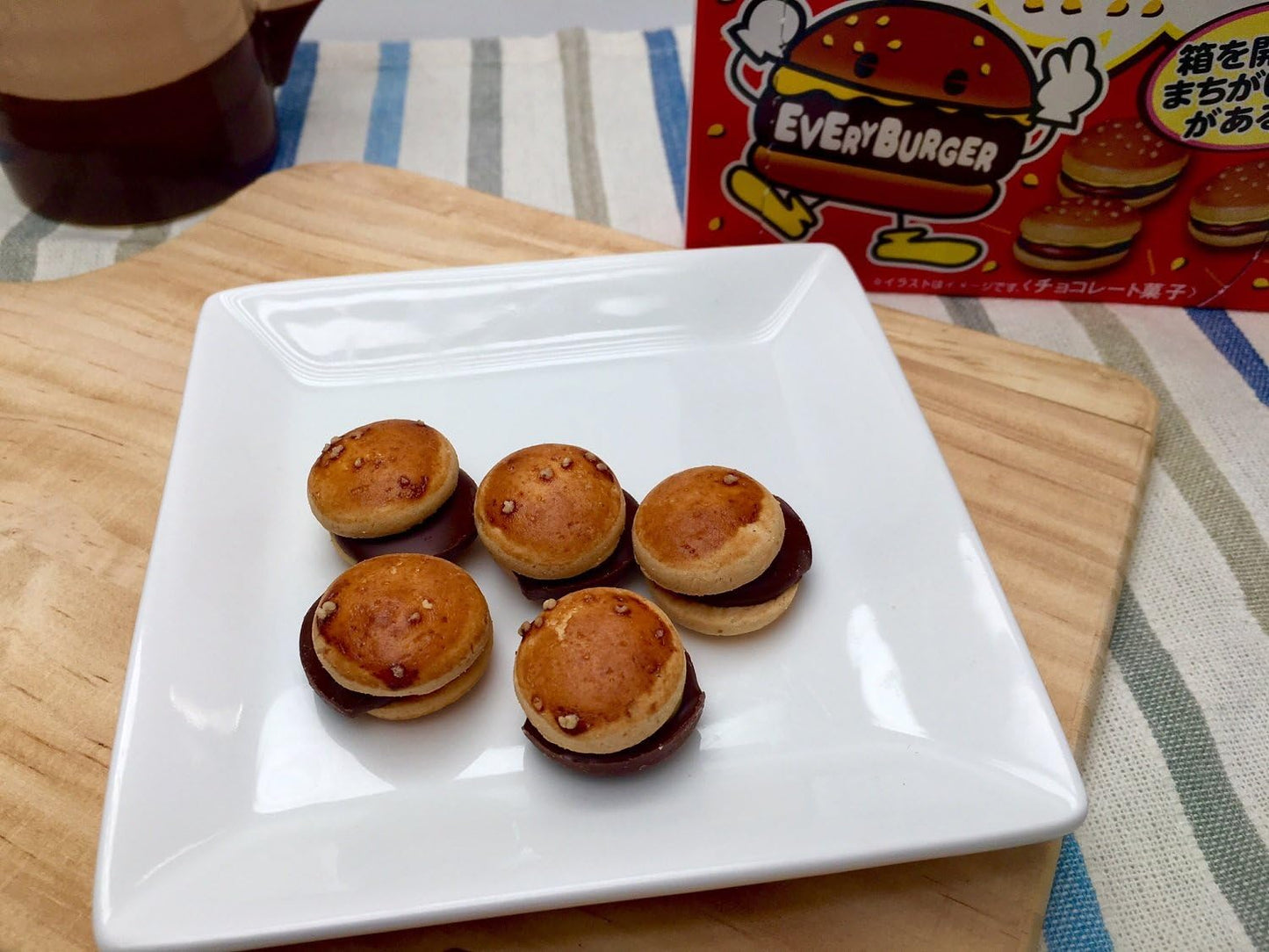 Bourbon Every Burger Chocolate Biscuit 66g (JAPAN)