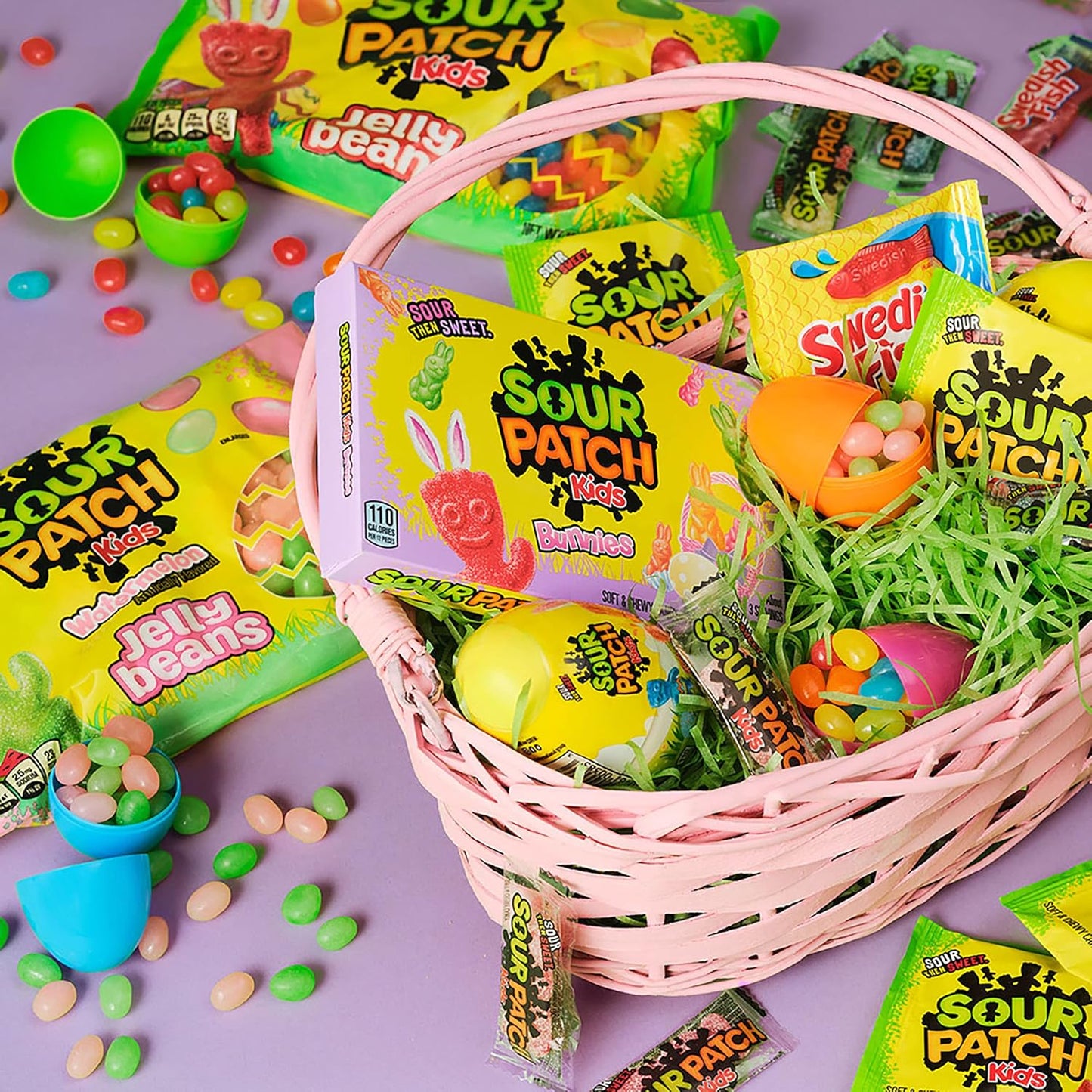 SOUR PATCH KIDS Bunnies Soft & Chewy Easter Candy Theater Box 3oz (85g)