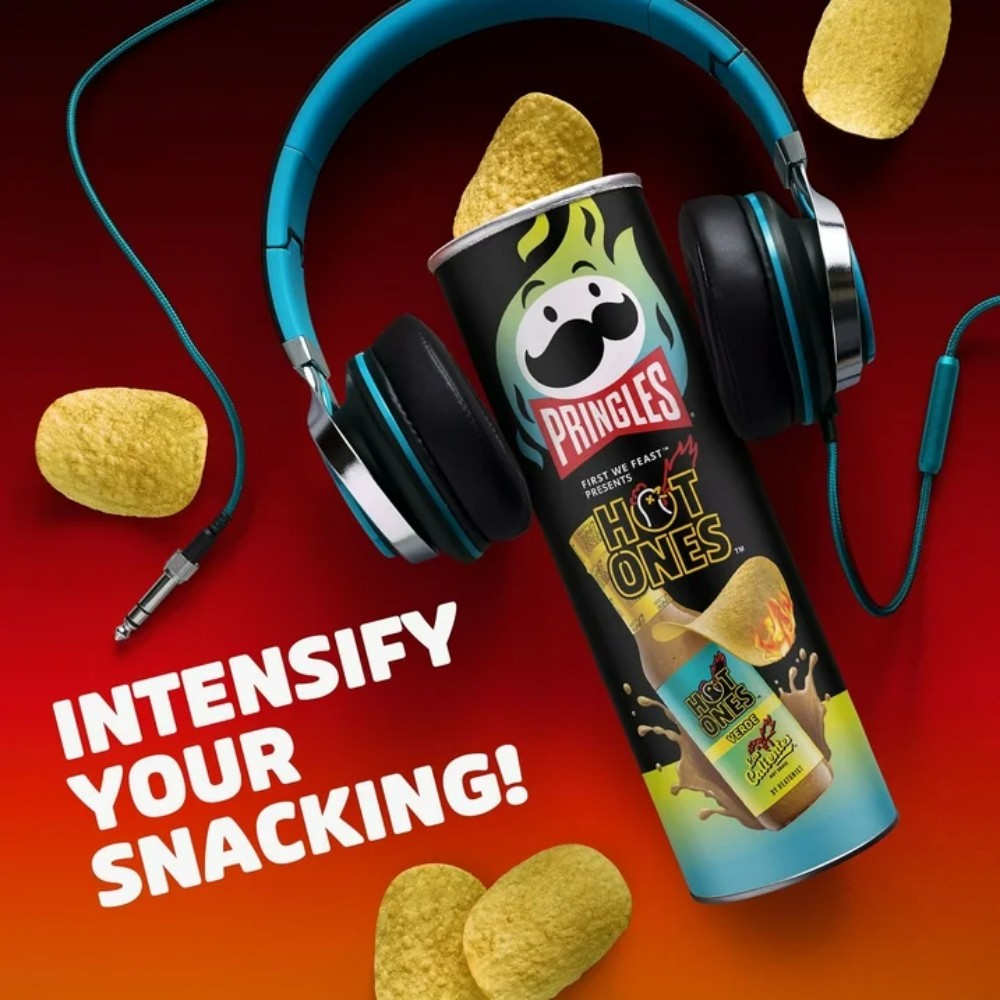 Pringles Hot Ones Los Calientes Verde Potato Crisps Chips 5.5oz (156g)