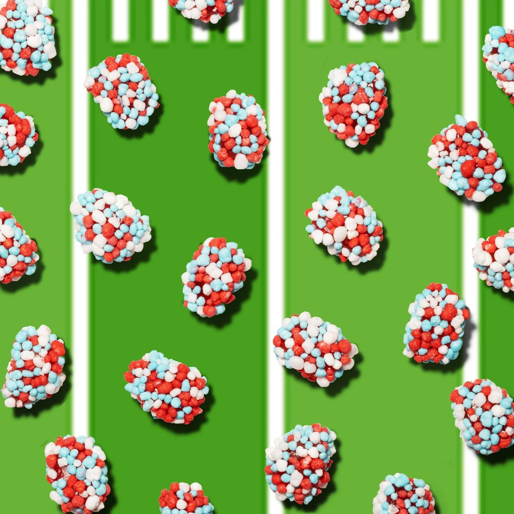 NERDS Gummy Clusters Candy, Berry Punch Rush, Crunchy and Gummy 3oz (85g)